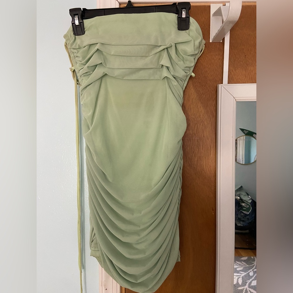 Princess Polly UNDISCOVERED MINI DRESS SAGE size 6 - Picture 2 of 4